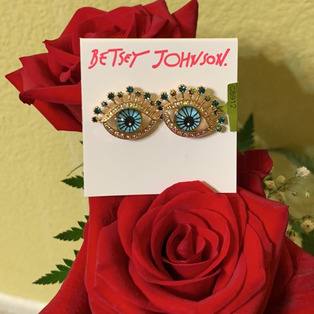 New Bestsey Johnson Earrings - Picture 5 of 8